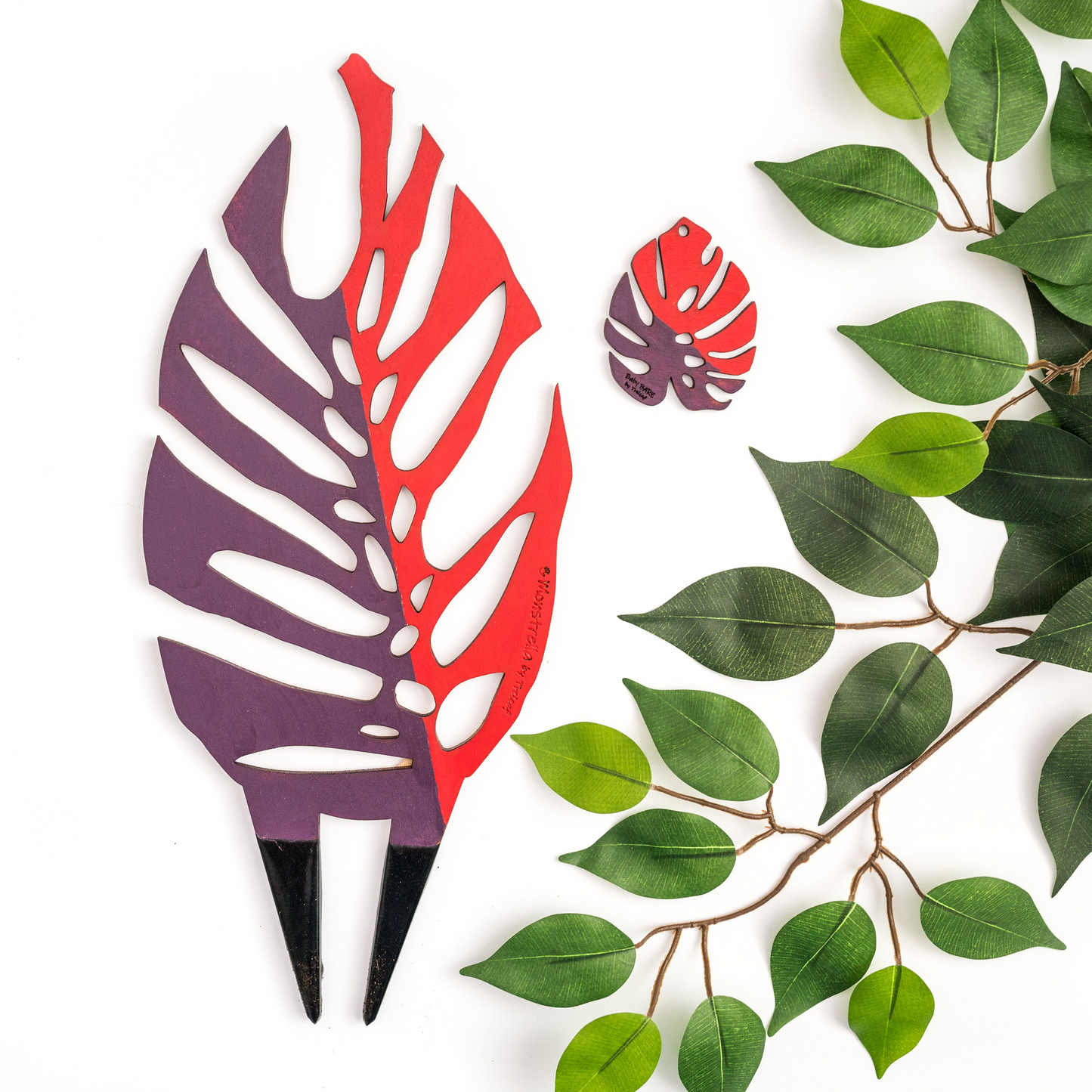 BARE™ Monstrella™ - Customizable Monstera shaped wooden plant support